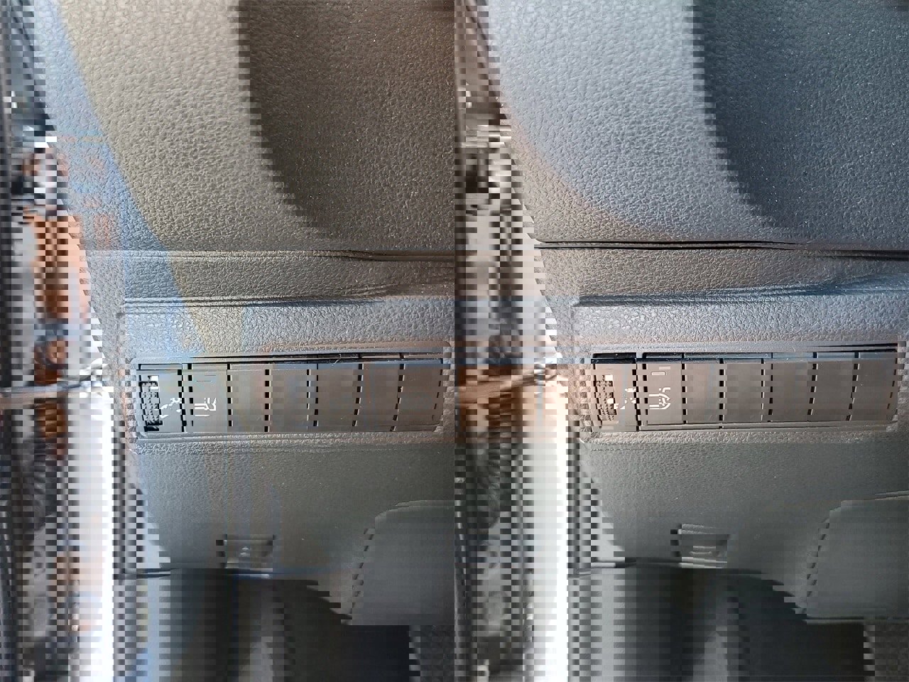 Used 2024 Toyota Corolla LE image 20