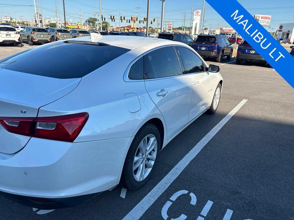 Used 2018 Chevrolet Malibu LT w/ Driver Confidence Package FWD image 8