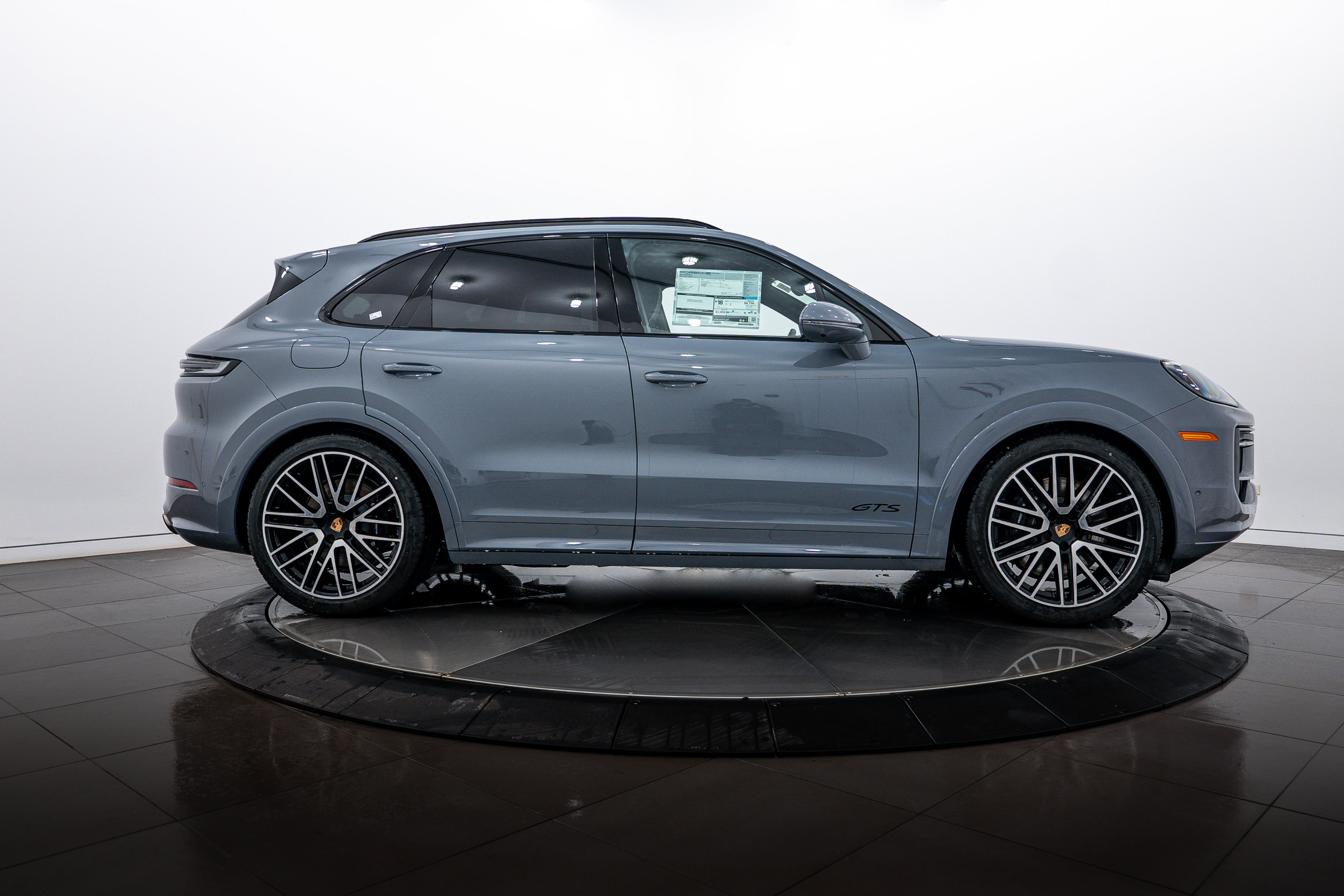 New 2026 Porsche Cayenne GTS AWD/4WD image 8