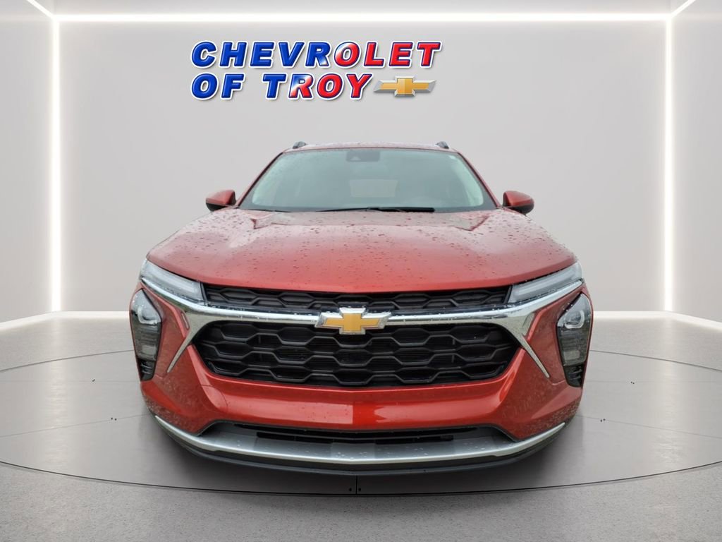 Used 2024 Chevrolet Trax LT w/ Driver Confidence Package image 2