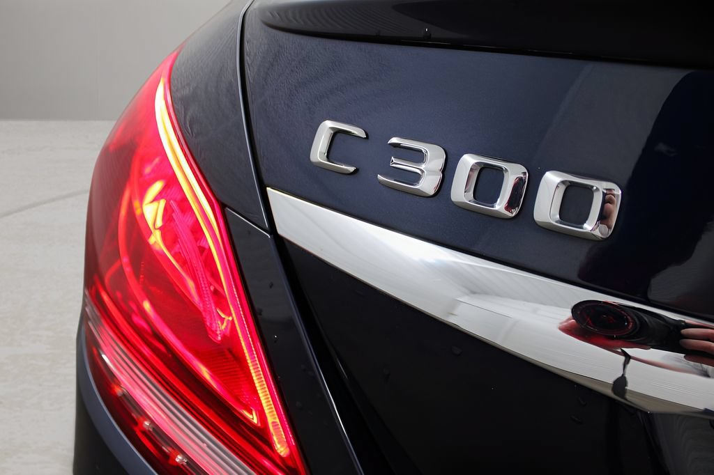 Used 2016 Mercedes-Benz C 300 4MATIC Sedan image 41