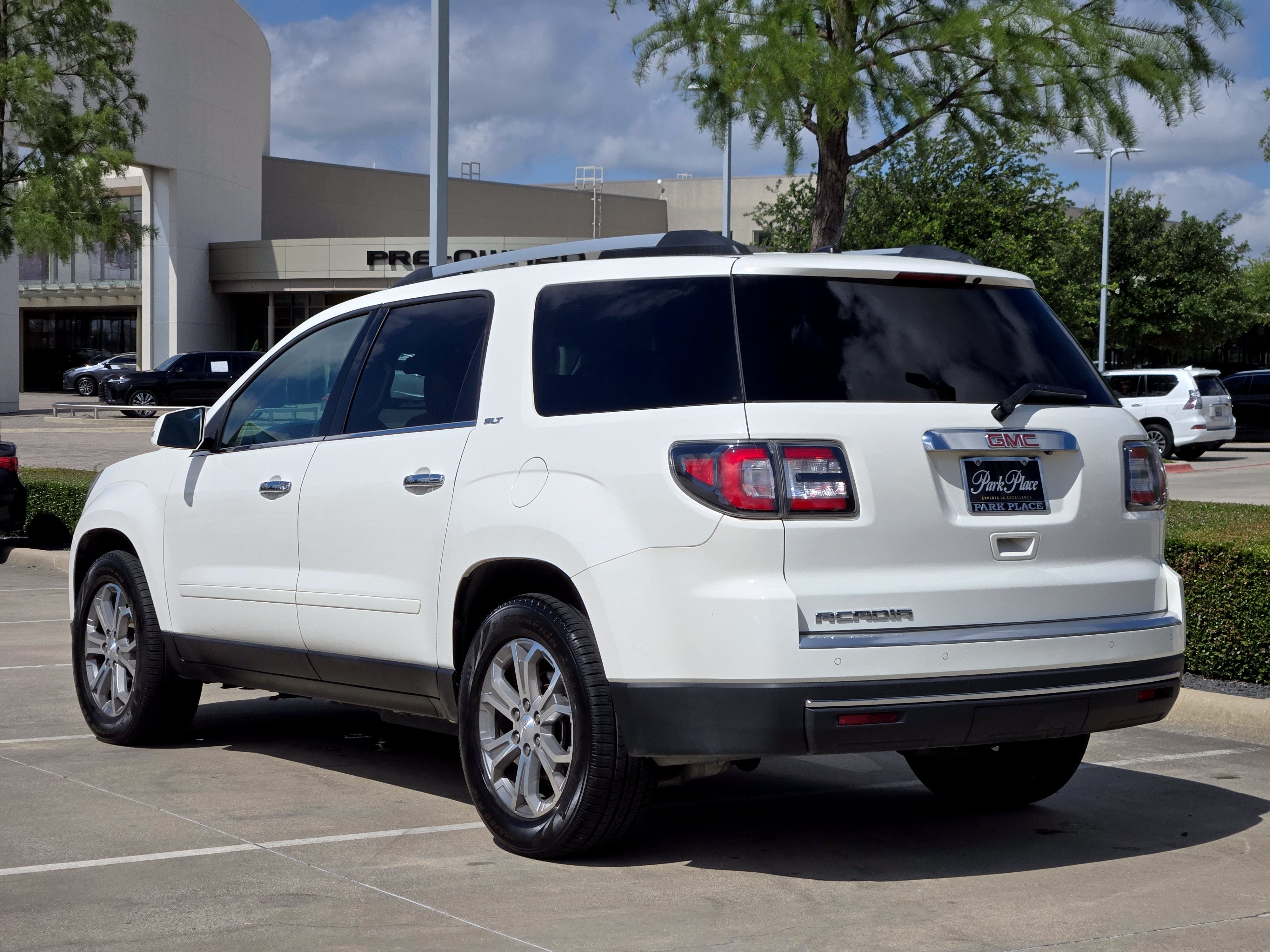 Used 2015 GMC Acadia SLT FWD image 3