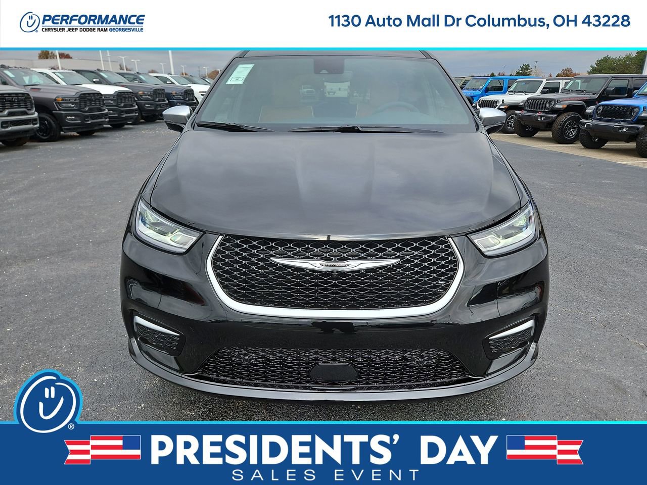 New 2026 Chrysler Pacifica Pinnacle w/ Trailer Tow Group video 2