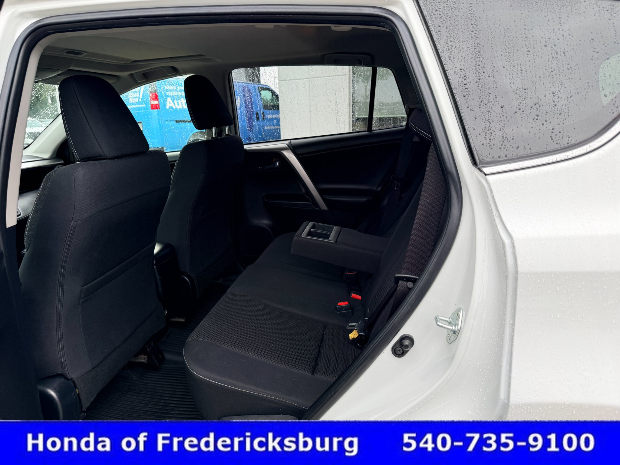 Used 2018 Toyota RAV4 XLE w/ Plus Extra Value Package AWD/4WD image 28