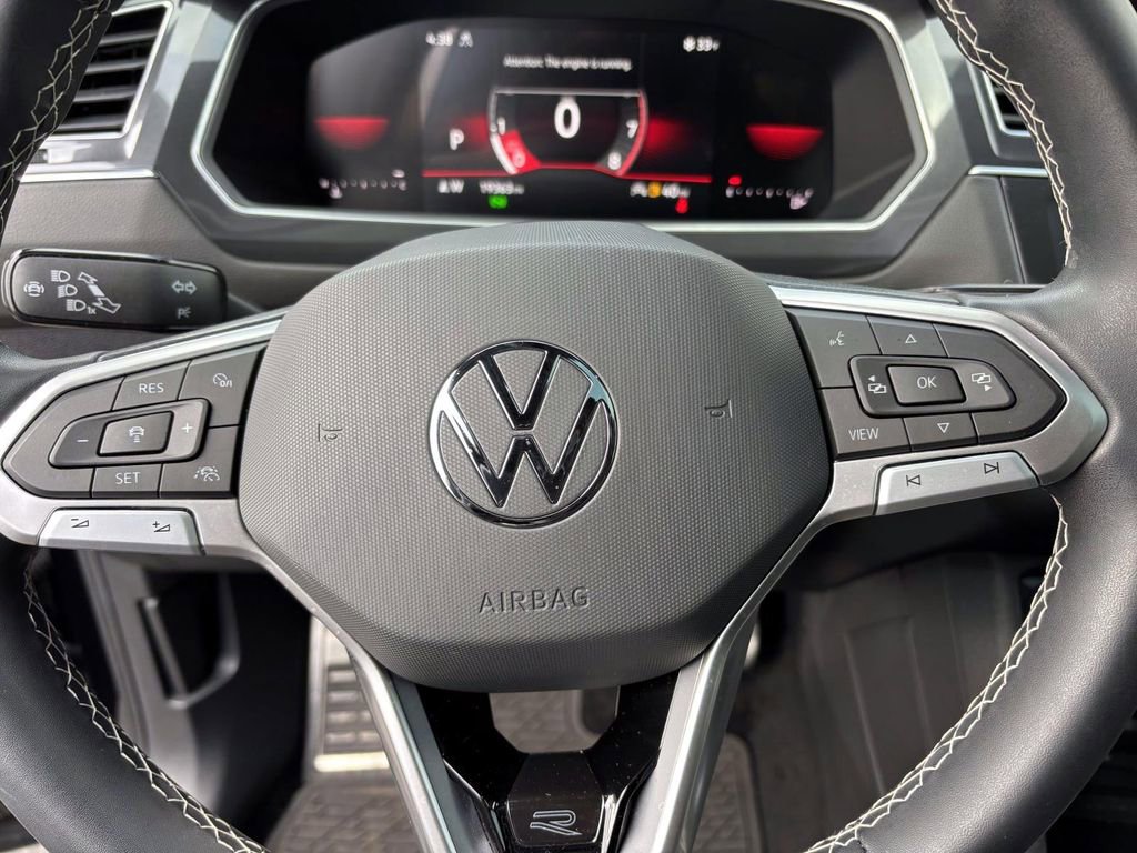 Used 2023 Volkswagen Tiguan SE R-Line image 16