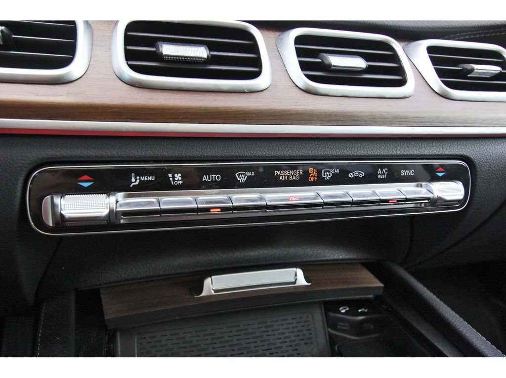 Used 2023 Mercedes-Benz GLS 450 4MATIC image 25