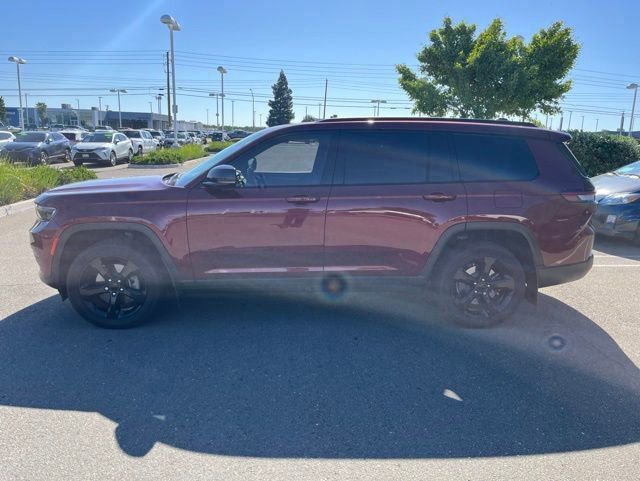 Used 2022 Jeep Grand Cherokee L Laredo AWD/4WD image 4