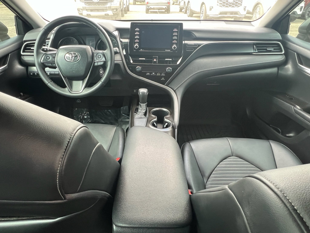 Used 2021 Toyota Camry SE image 9