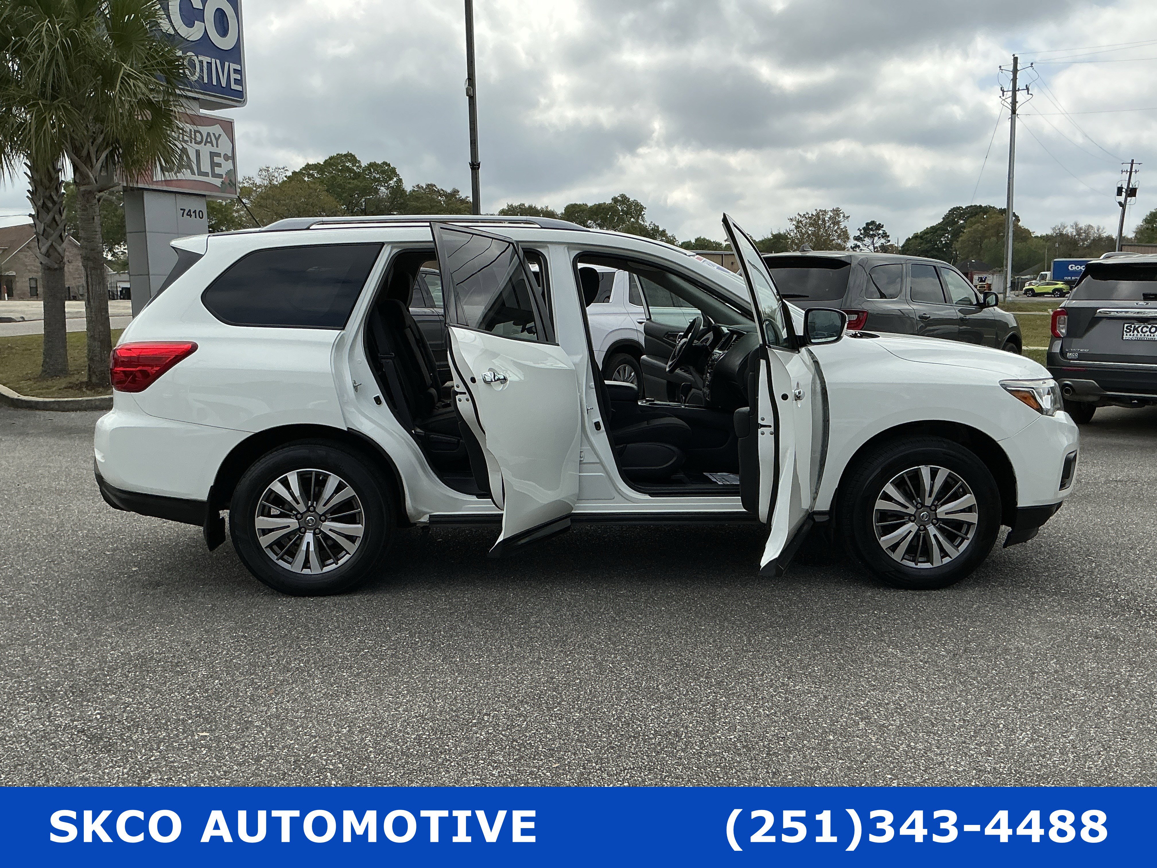 Used 2018 Nissan Pathfinder S image 33