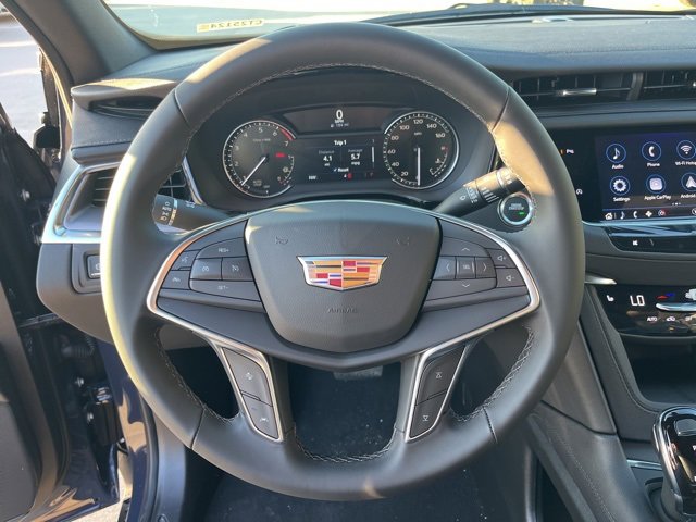 New 2025 Cadillac XT5 Luxury w/ LPO, Floor Liner Package image 17