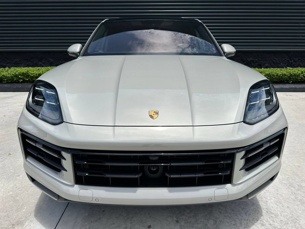 Certified 2026 Porsche Cayenne S AWD/4WD image 8