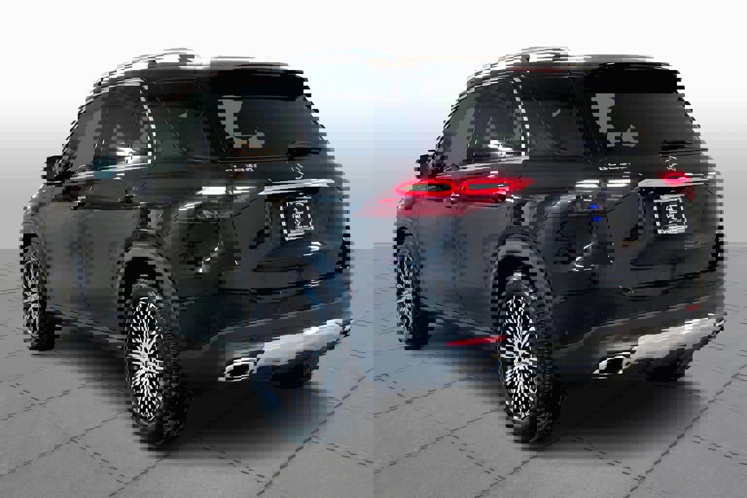 Used 2024 Mercedes-Benz GLE 350 4MATIC image 12