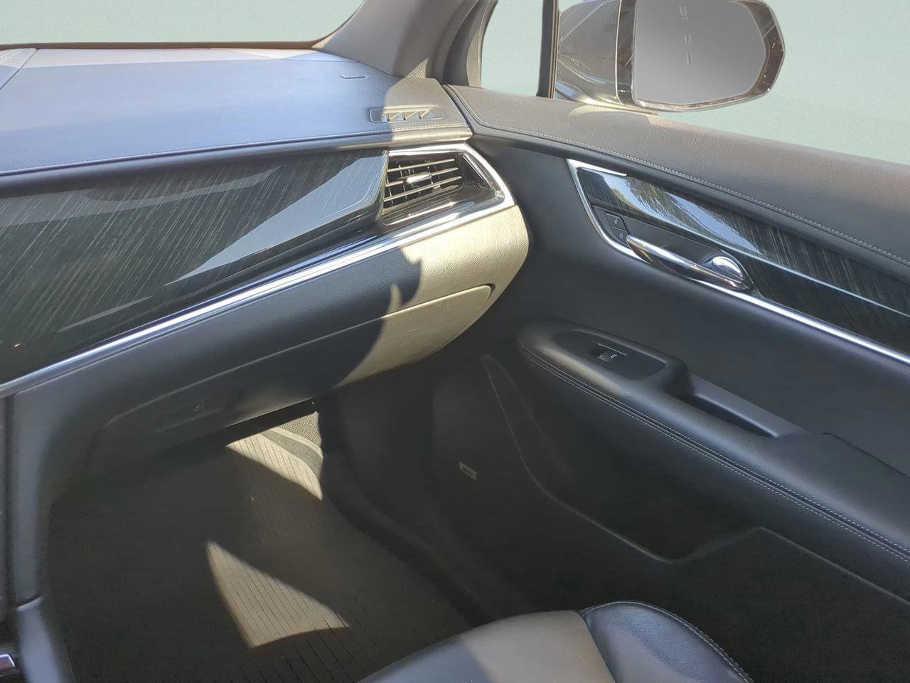 Used 2021 Cadillac XT6 Premium Luxury image 17