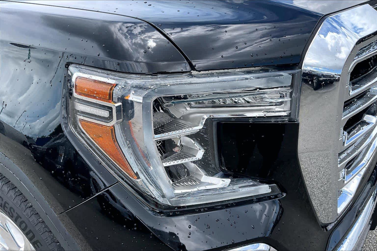Used 2020 GMC Sierra 1500 SLT RWD image 27