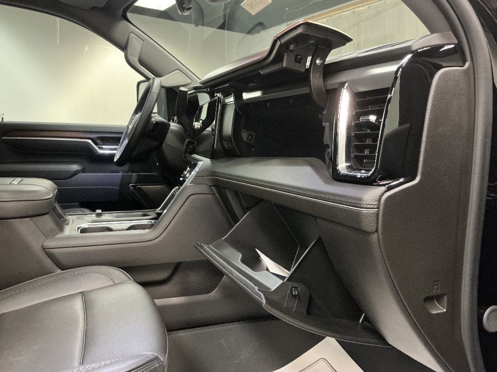 Used 2025 GMC Sierra 3500 Denali w/ Denali Reserve Package AWD/4WD image 40