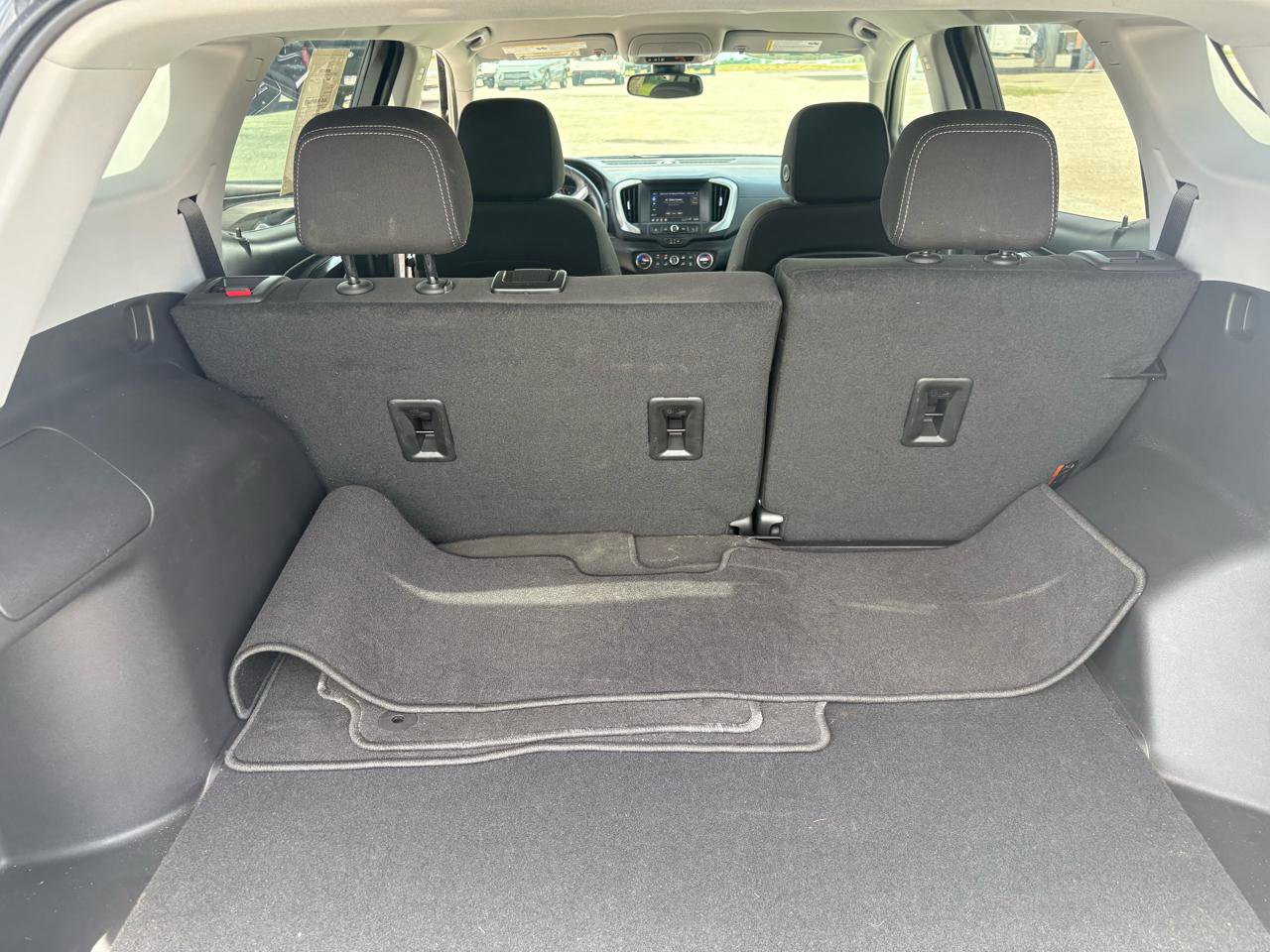 Used 2024 GMC Terrain SLE w/ Driver Convenience Package FWD image 57