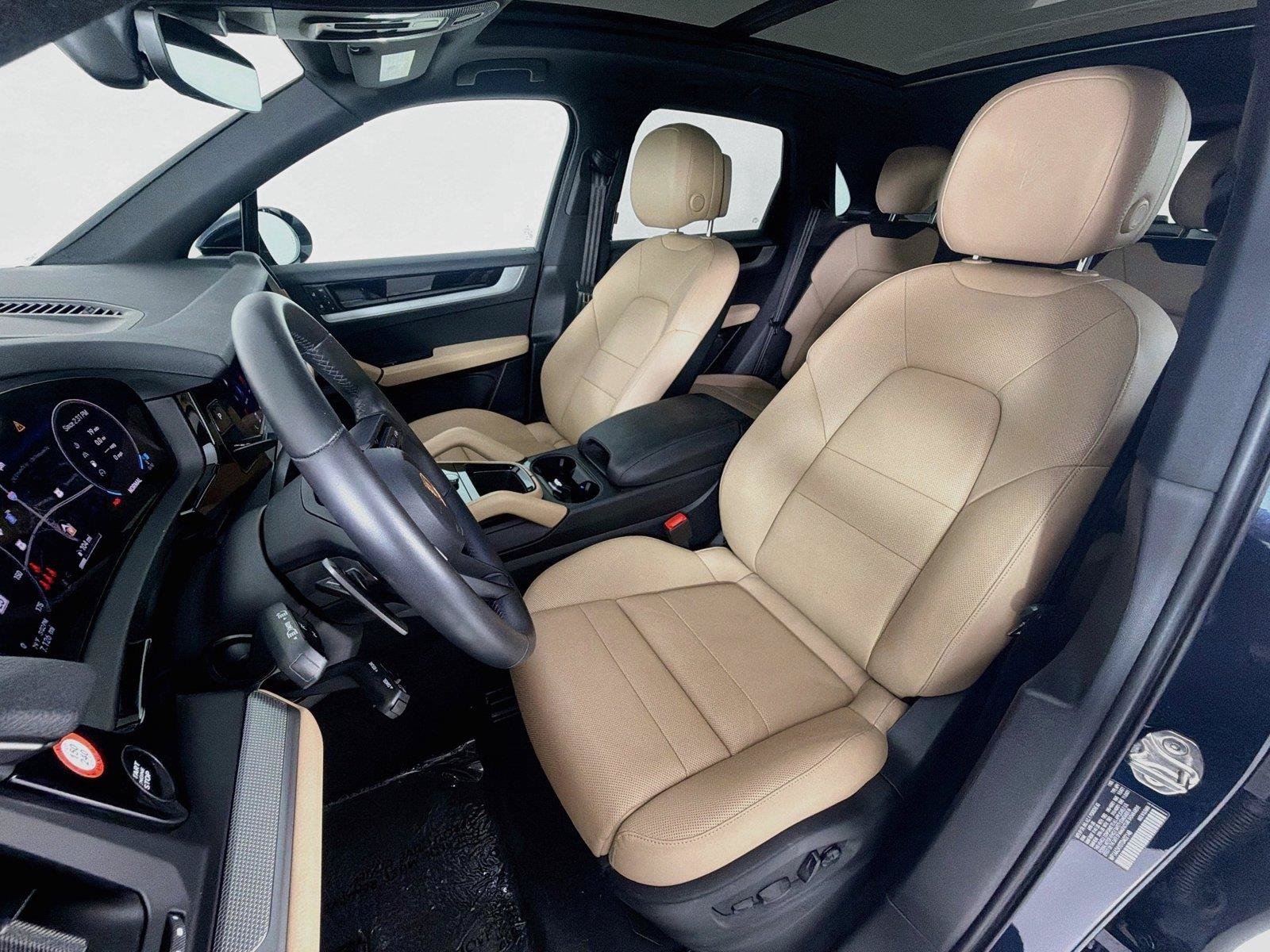 Certified 2026 Porsche Cayenne AWD/4WD image 5