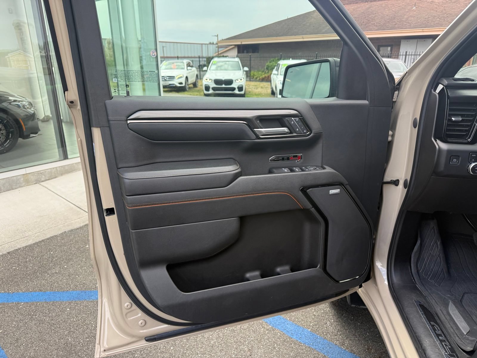 Used 2023 GMC Sierra 1500 AT4 w/ Technology Package AWD/4WD image 14