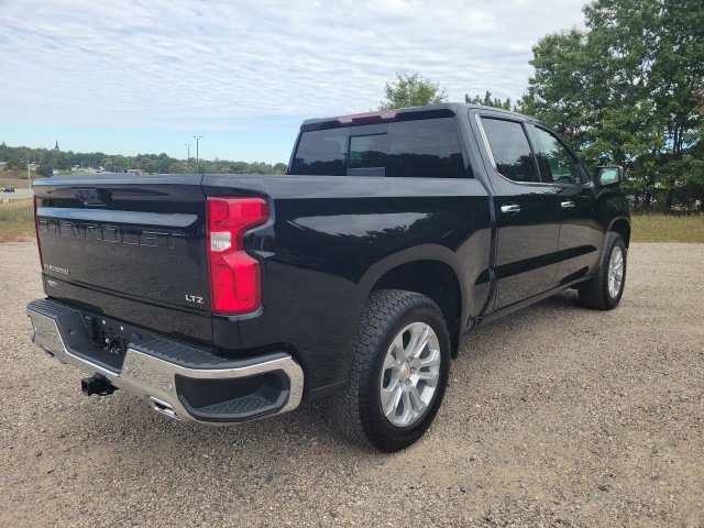 Used 2025 Chevrolet Silverado 1500 LTZ AWD/4WD image 7