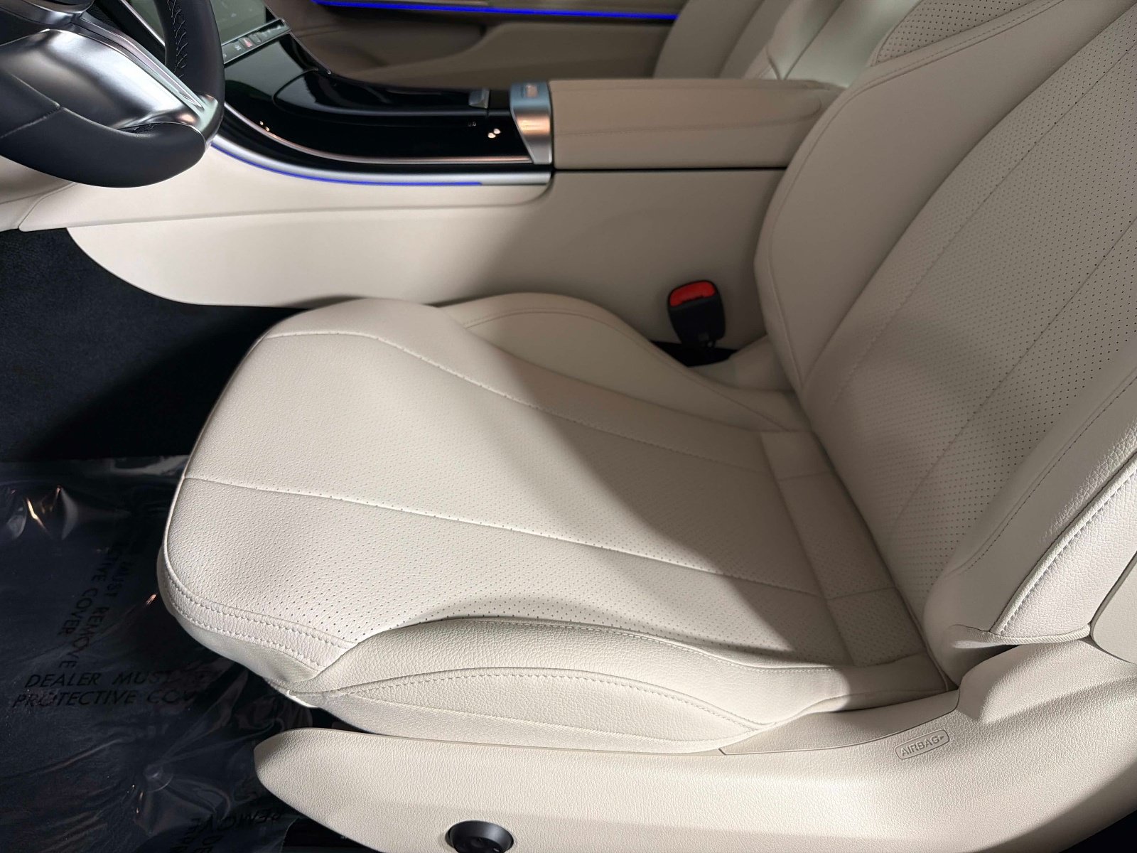 Used 2024 Mercedes-Benz CLE 300 4MATIC Coupe image 28
