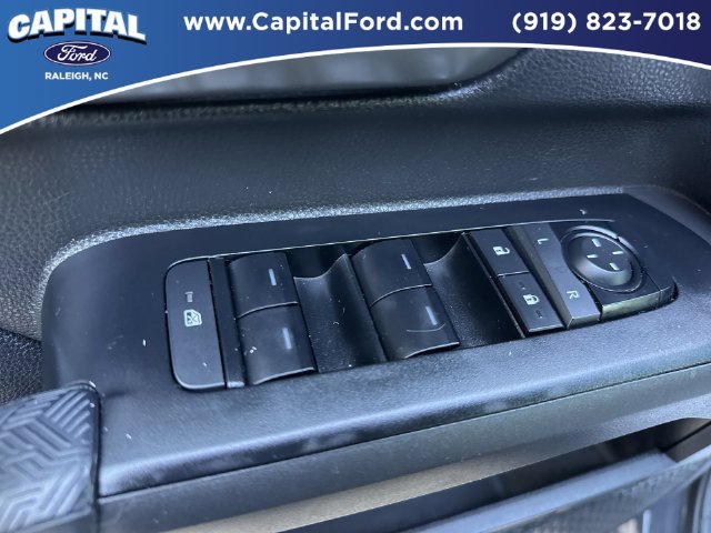 Used 2025 Toyota Tacoma TRD Off-Road AWD/4WD image 21