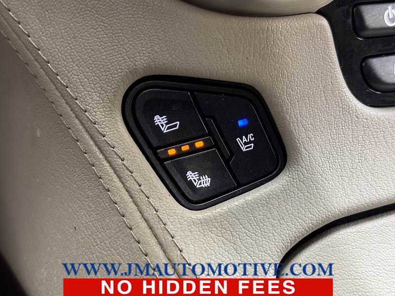 Used 2015 GMC Yukon Denali w/ Touring Package image 39