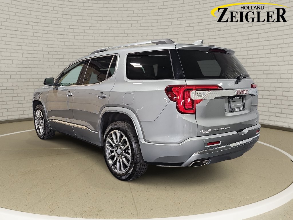Used 2023 GMC Acadia Denali w/ Denali Ultimate Package AWD/4WD image 7