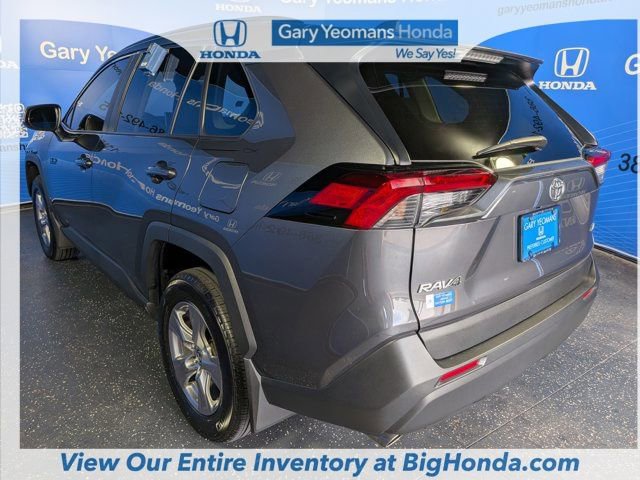 Used 2025 Toyota RAV4 XLE w/ Convenience Package FWD image 8