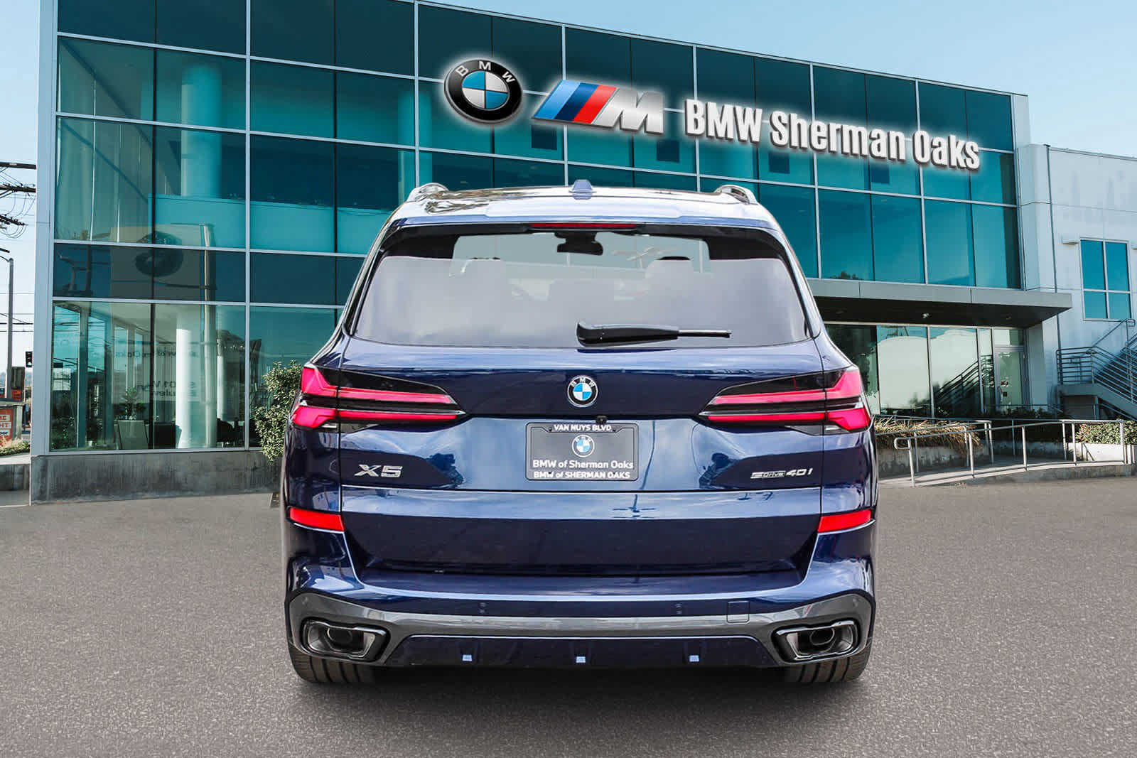 Used 2026 BMW X5 sDrive40i w/ M Sport Package RWD image 5