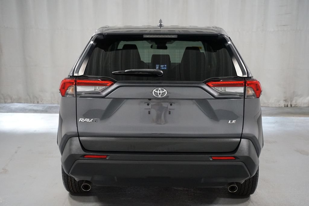 Used 2022 Toyota RAV4 LE FWD image 7