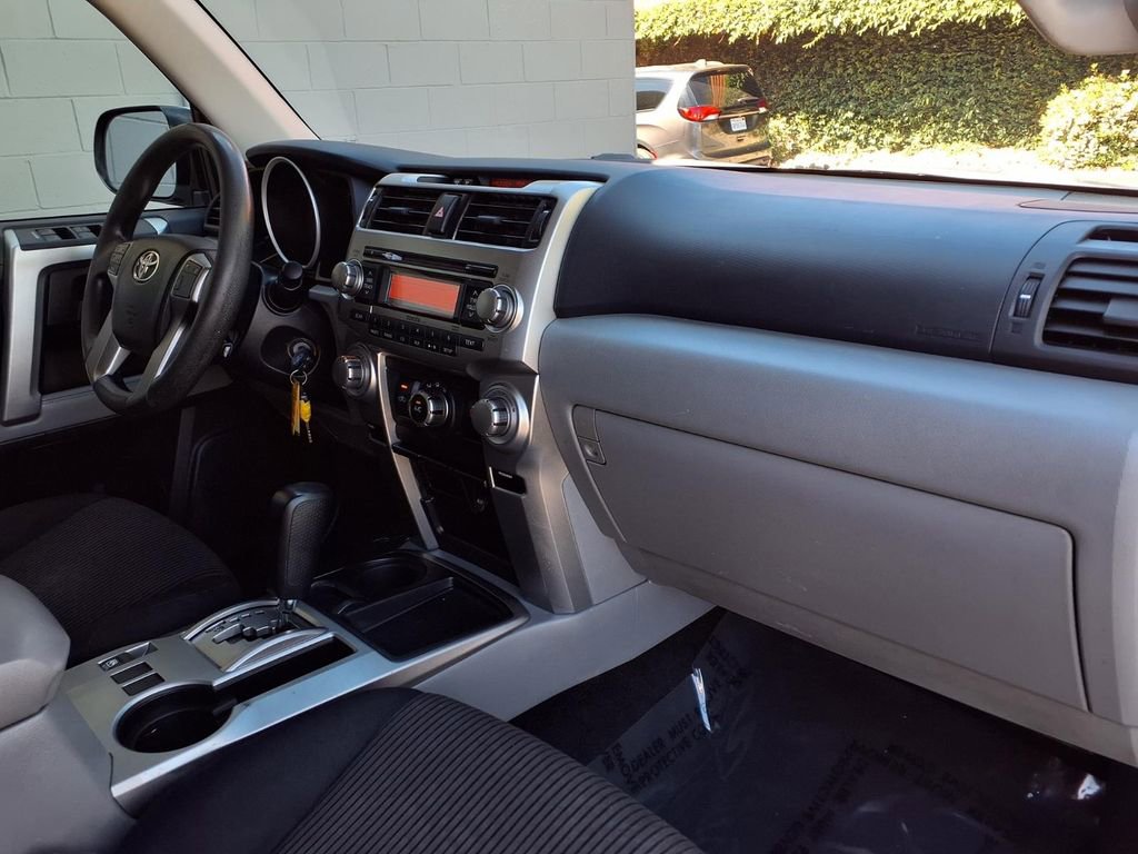 Used 2011 Toyota 4Runner SR5 w/ Convenience Pkg image 22