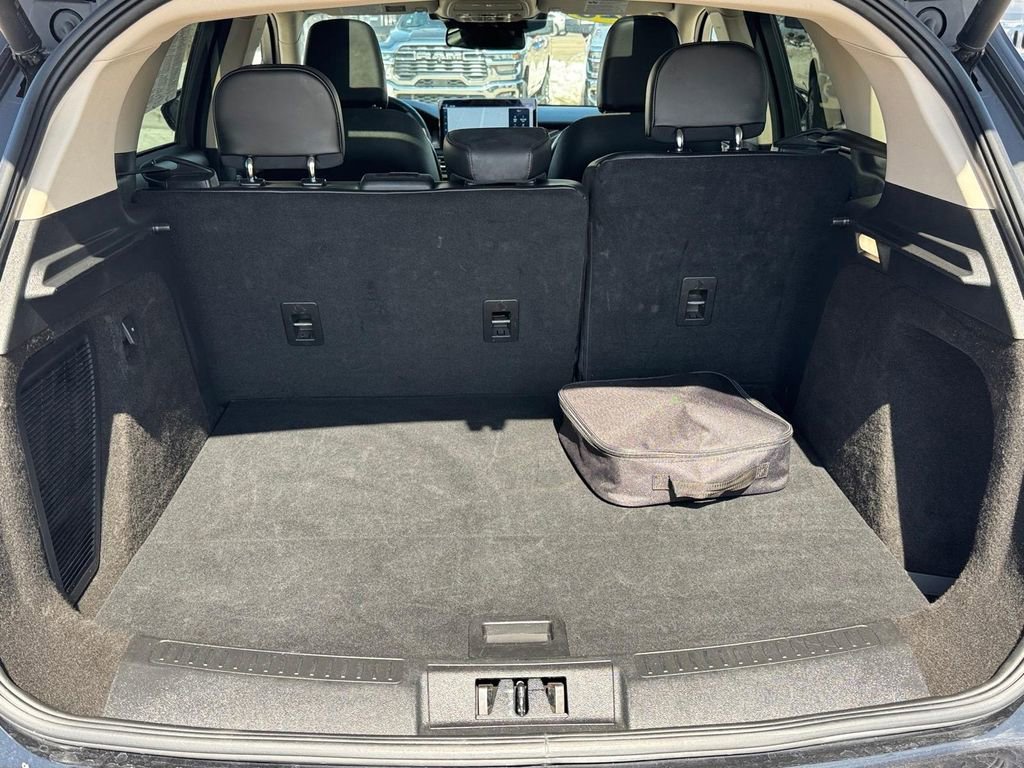 Used 2023 Lincoln Corsair Grand Touring AWD/4WD image 5