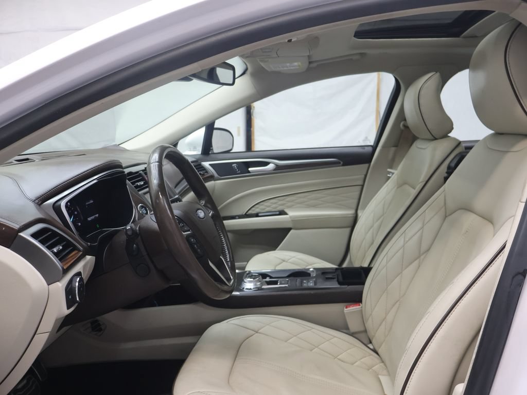 Used 2017 Ford Fusion Energi Platinum FWD image 16