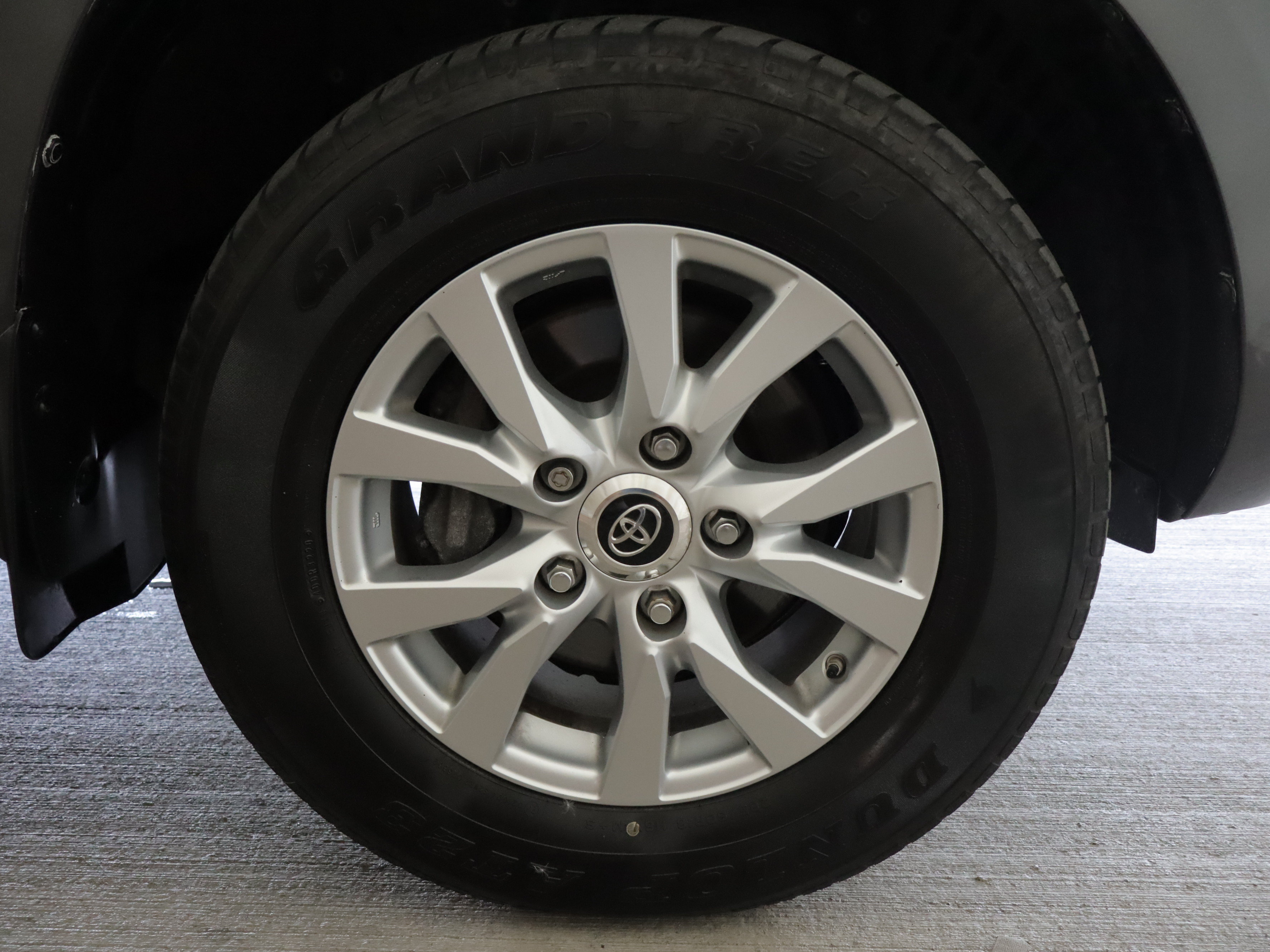 Used 2021 Toyota Land Cruiser AWD/4WD image 32