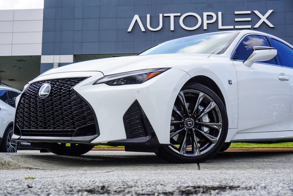 Used 2022 Lexus IS 350 F Sport RWD image 2