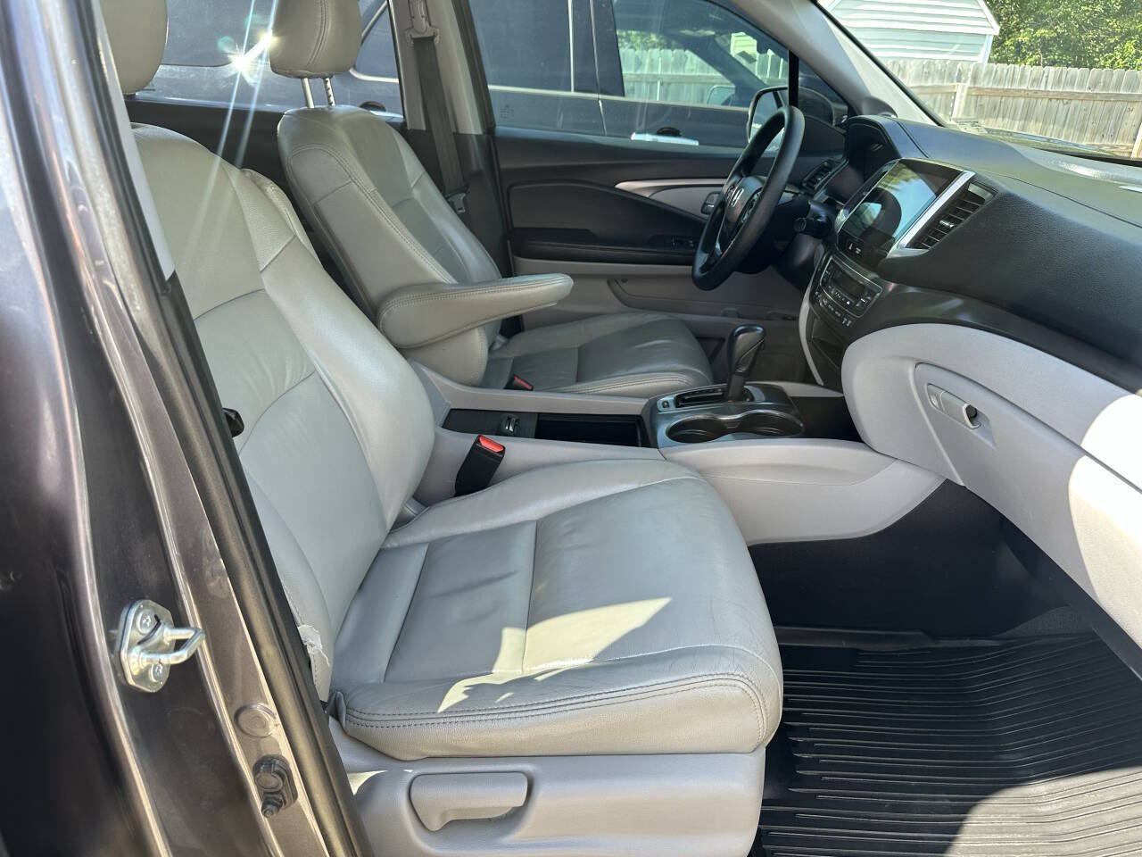 Used 2018 Honda Pilot EX image 12