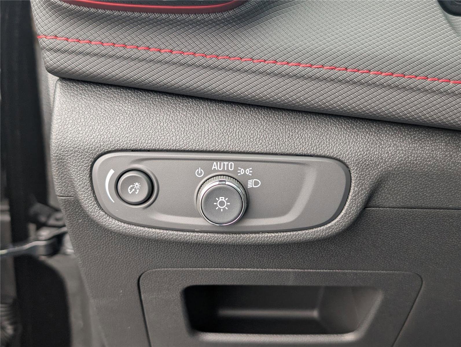 New 2026 Chevrolet TrailBlazer RS w/ Convenience Package image 21