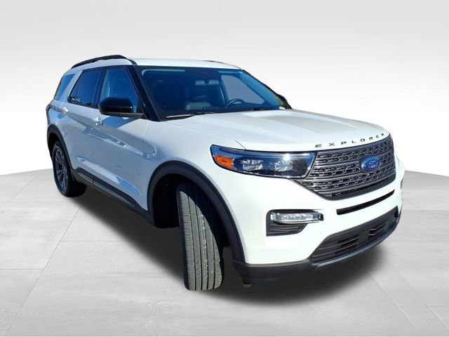 Certified 2023 Ford Explorer XLT w/ Equipment Group 202A image 12