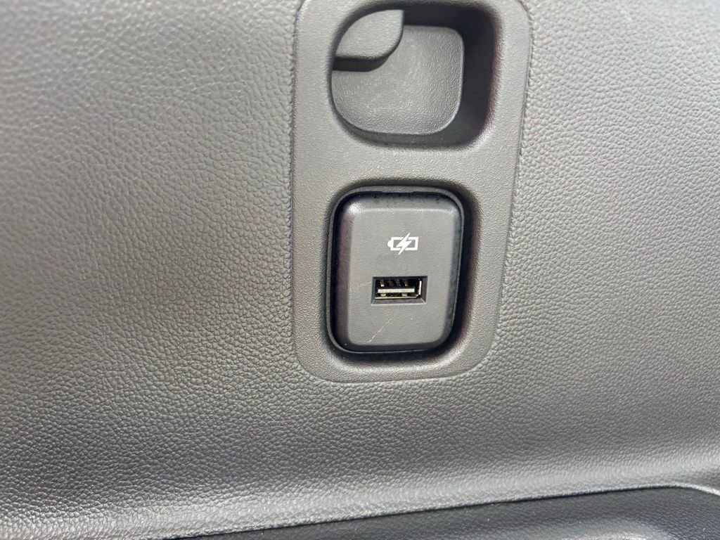 Used 2023 Buick Enclave Avenir w/ Trailering Package, 5000 lbs. FWD image 26