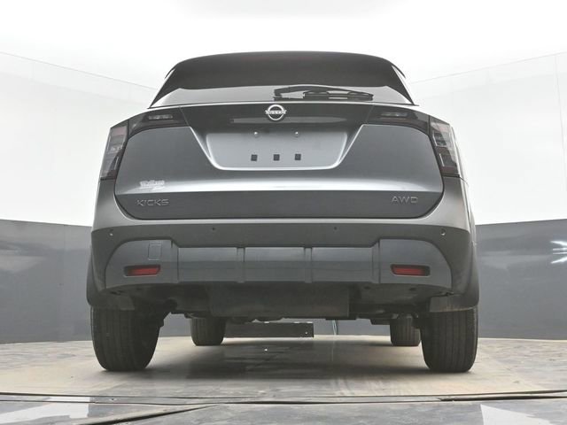 Used 2025 Nissan Kicks SV image 32