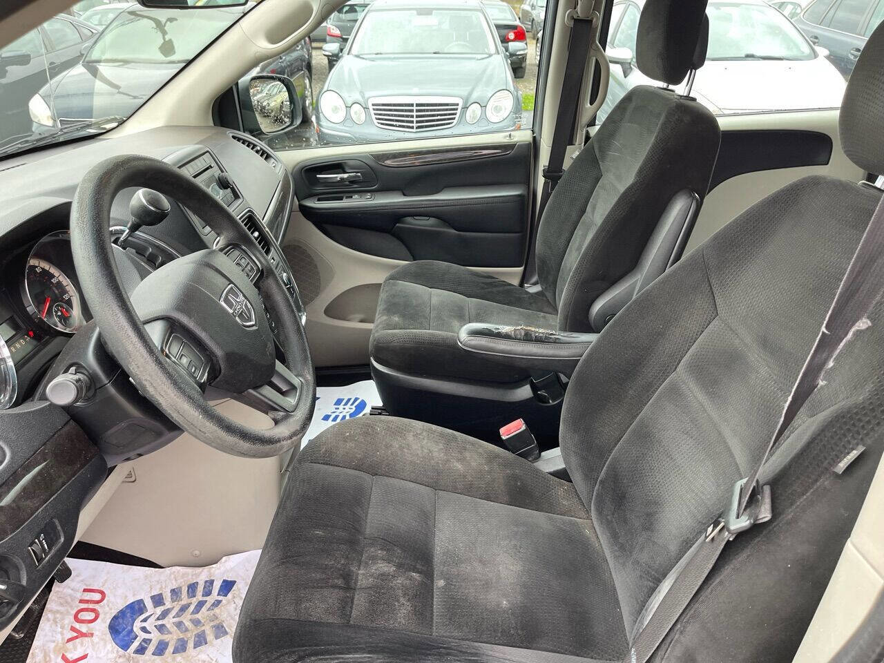 Used 2016 Dodge Grand Caravan American Value Package image 9