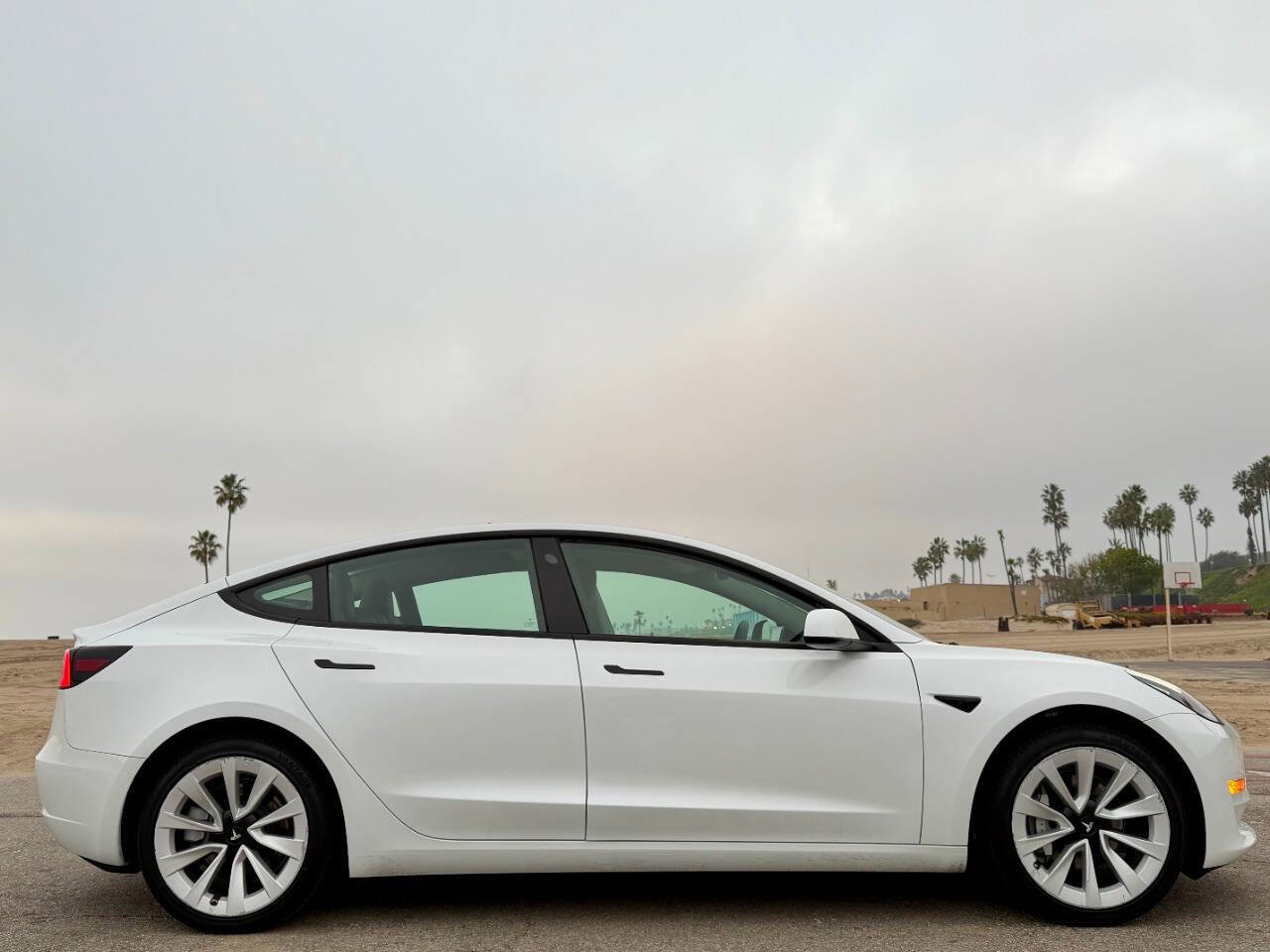 Used 2023 Tesla Model 3 Standard Range image 5