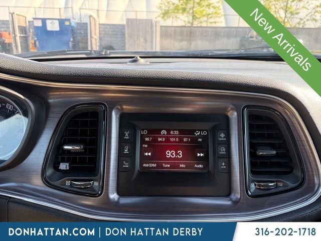 Used 2016 Dodge Challenger R/T RWD image 7