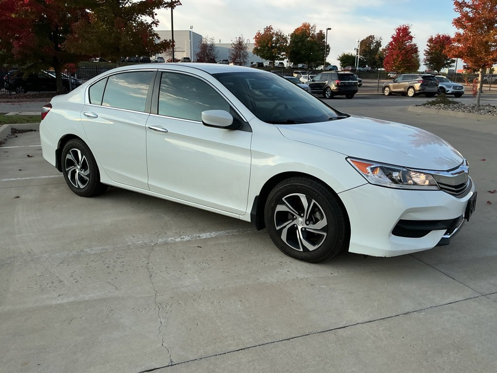 Used 2017 Honda Accord LX image 12