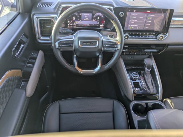 Used 2024 GMC Canyon Denali image 13