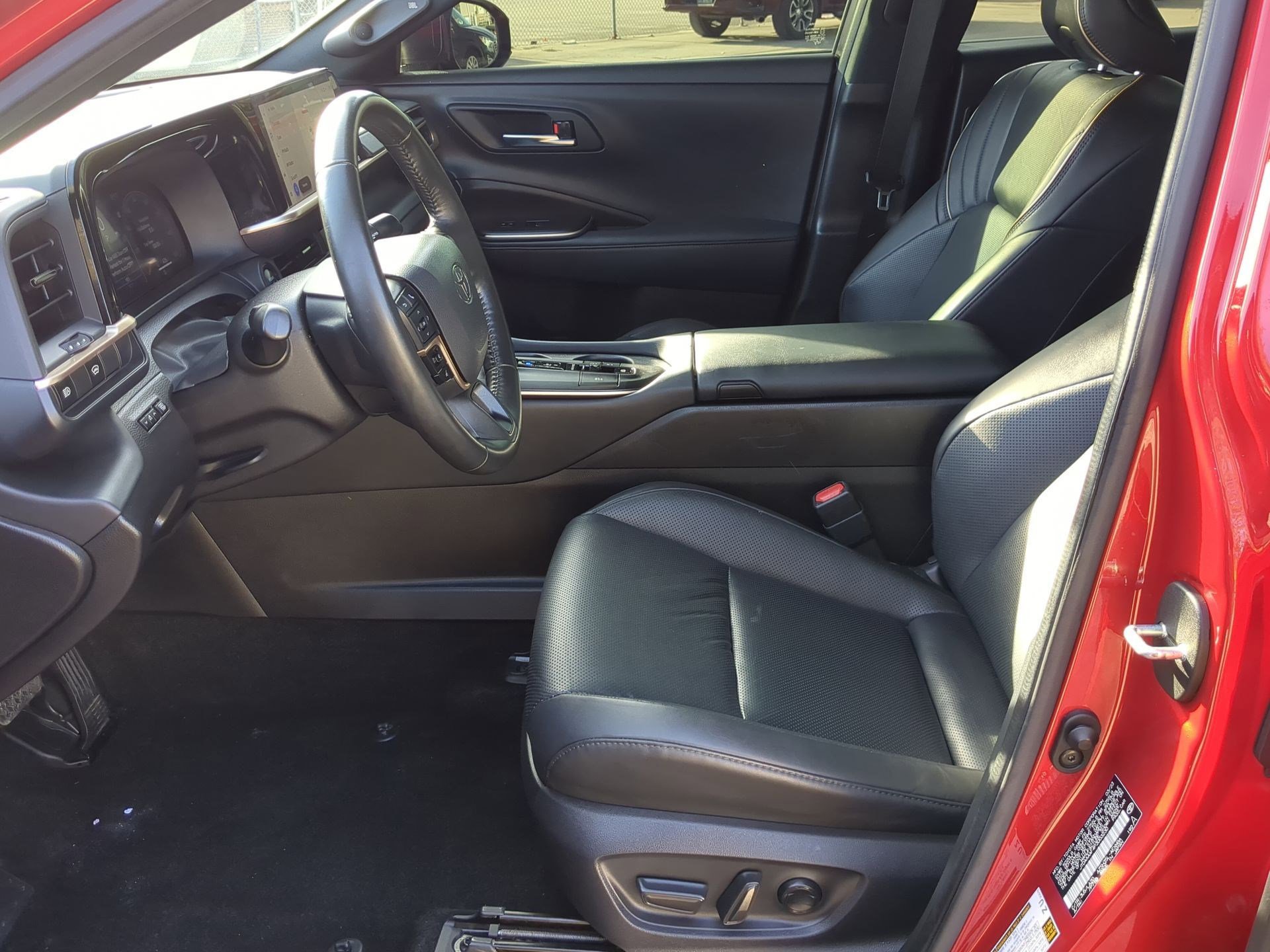 Used 2023 Toyota Crown Limited image 15