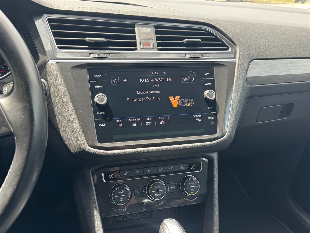 Used 2018 Volkswagen Tiguan SE FWD image 8