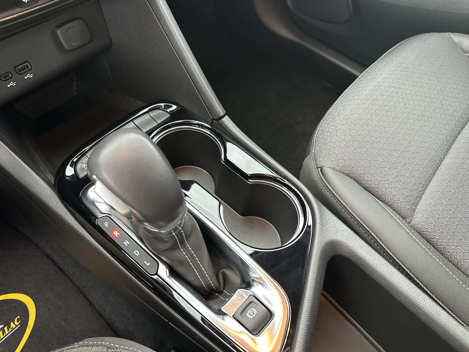 Certified 2024 Buick Encore GX Preferred FWD image 19