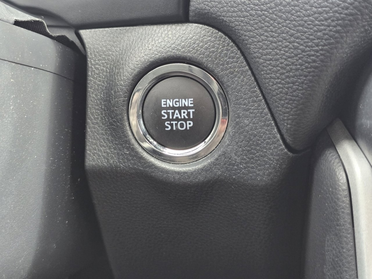 Used 2023 Toyota RAV4 XLE w/ Convenience Package image 25