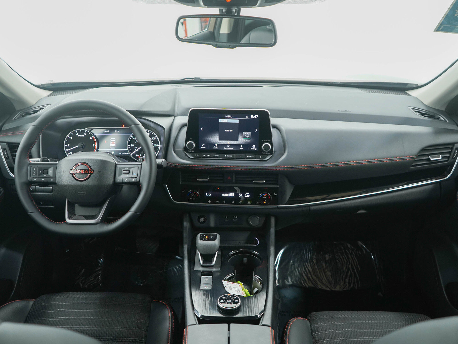 Used 2025 Nissan Rogue SV w/ Rock Creek Premium Package image 15